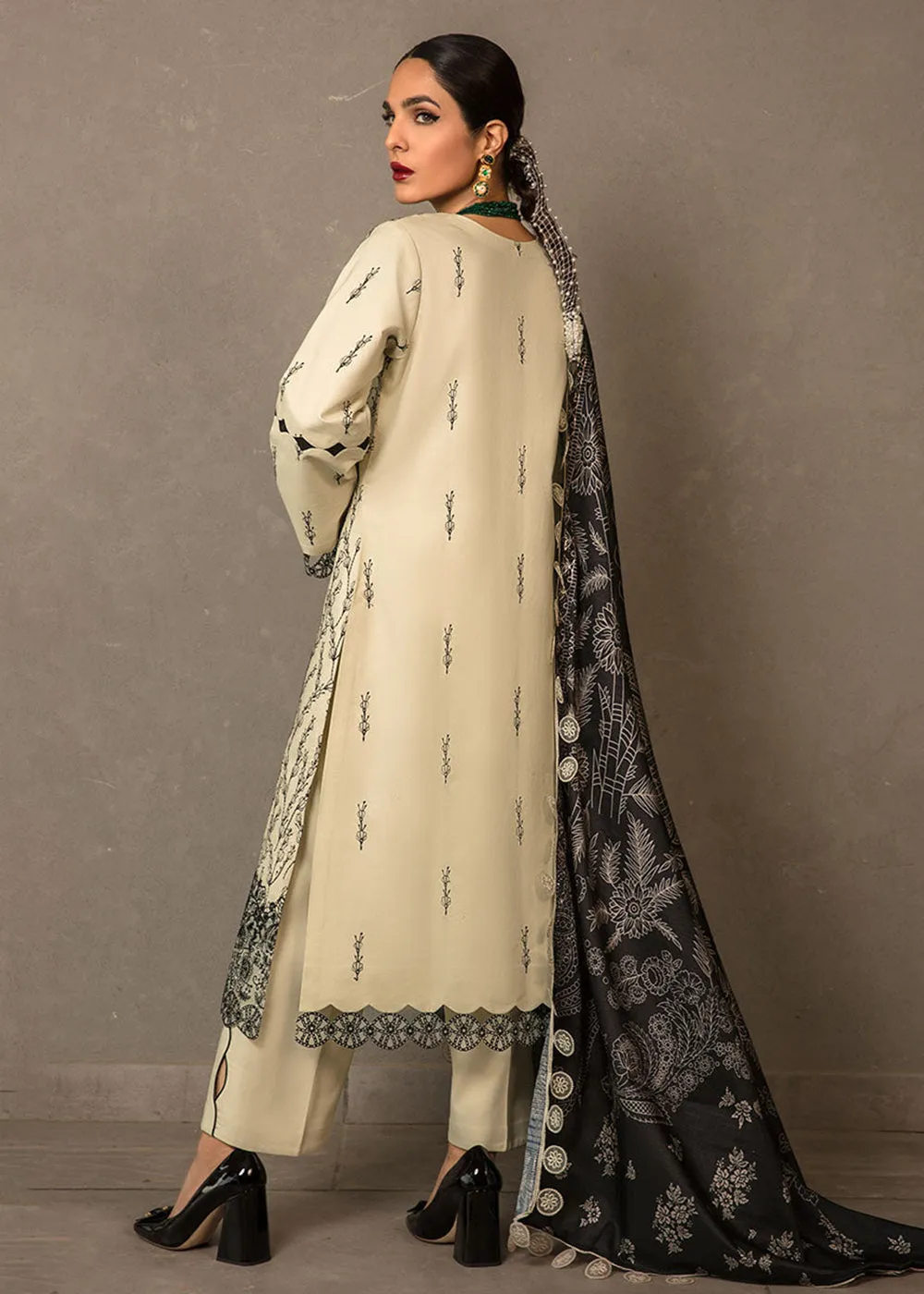 Beige Luxury Lawn Suit | Rang Rasiya | Florence Lawn '23 | LVY - D11
