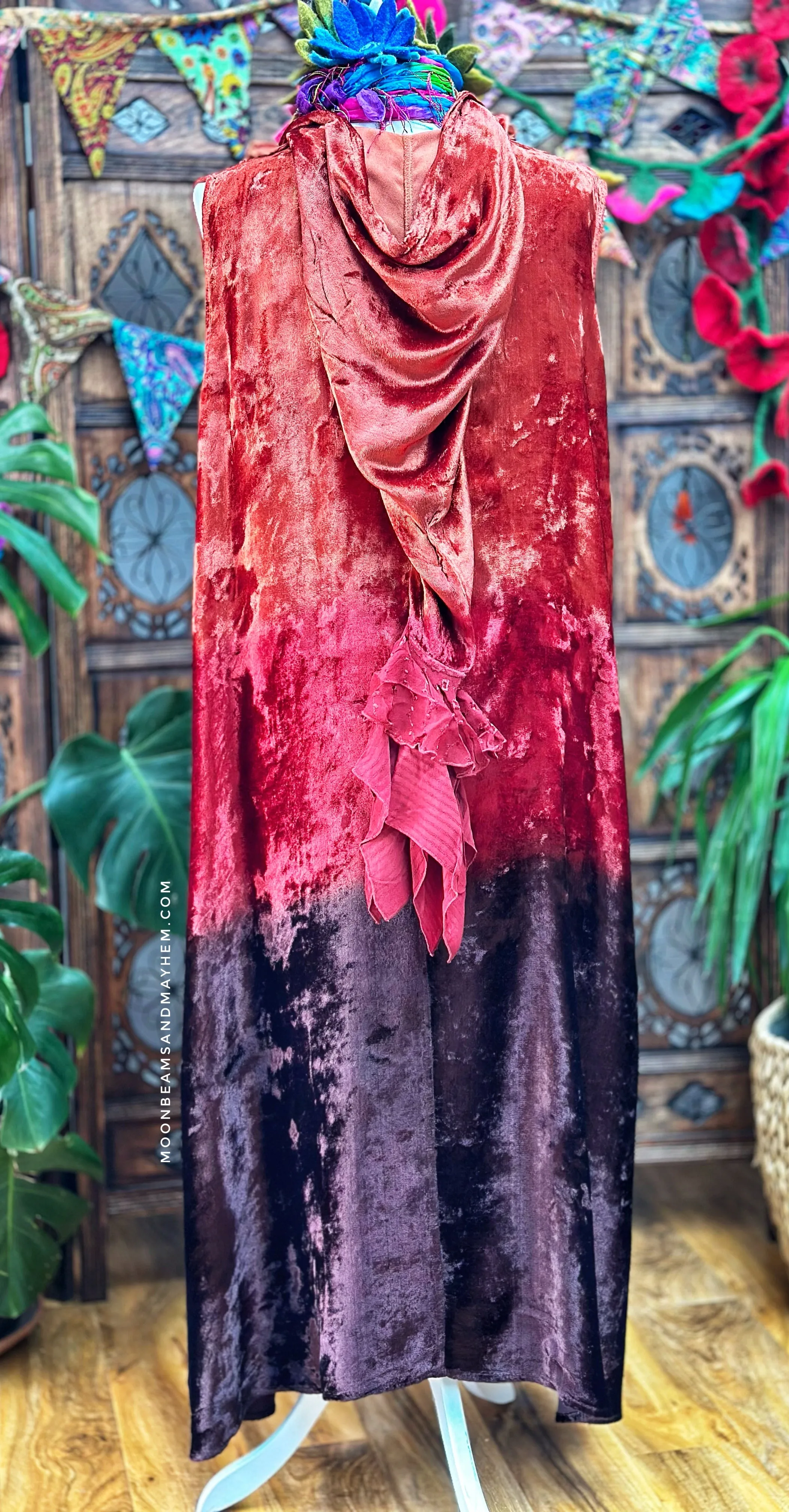 SPELLBINDING VELVET LONG ROBE / CAPE - SIZE L / XL