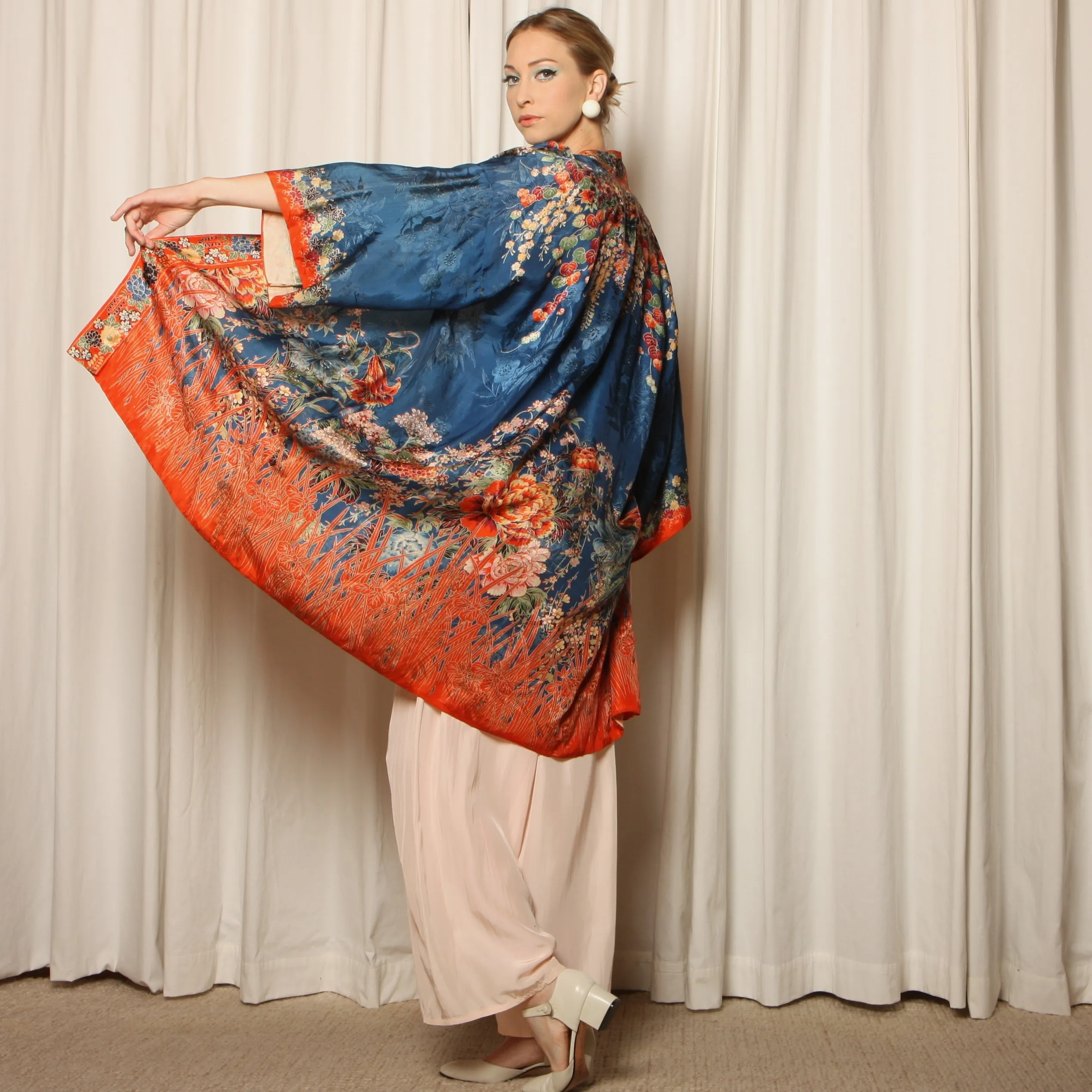 Vintage 40's/50's Japanese Floral Rayon Kimono Jacket