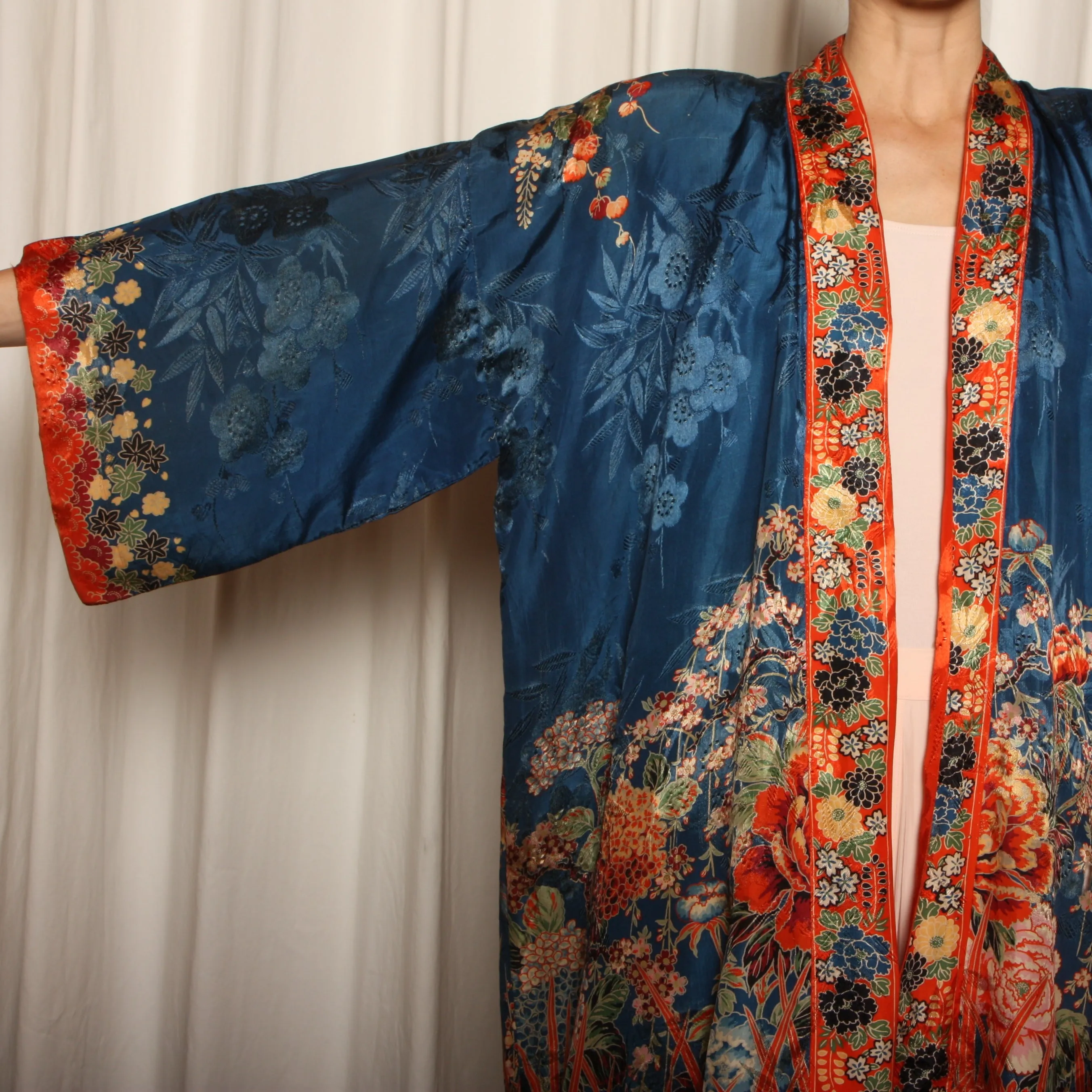 Vintage 40's/50's Japanese Floral Rayon Kimono Jacket