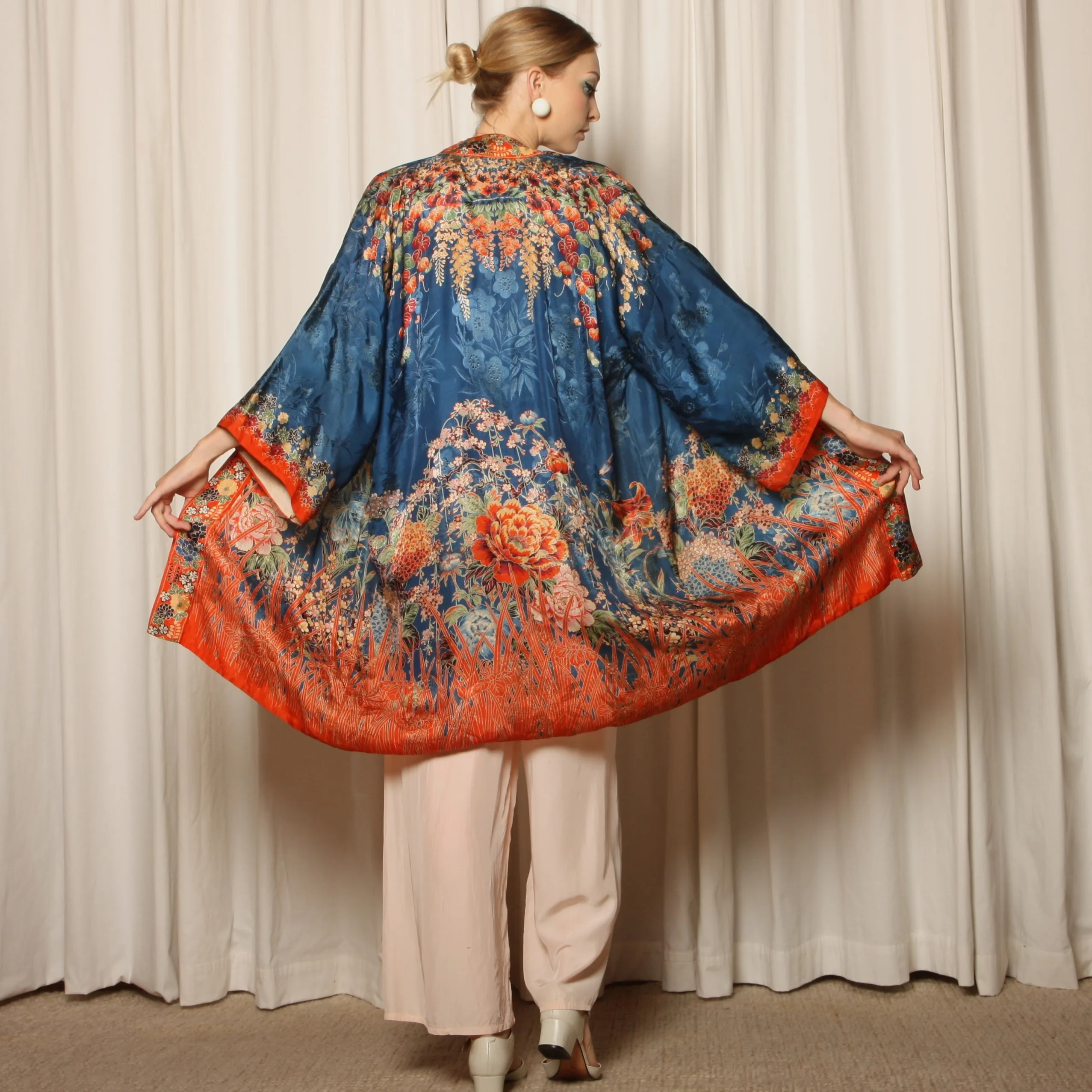 Vintage 40's/50's Japanese Floral Rayon Kimono Jacket